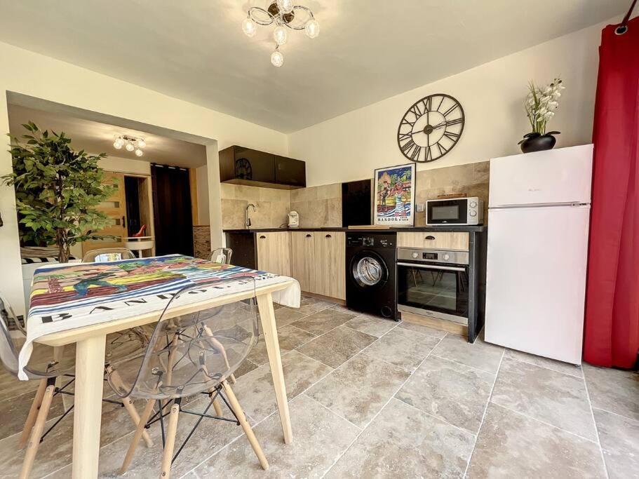 Superbe Appartement En Bord De Mer Bandol Eksteriør billede
